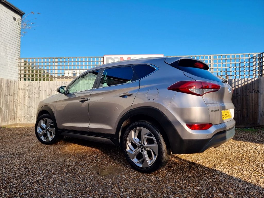 Used Hyundai TUCSON 2016 for sale - 76119282: Photo 3