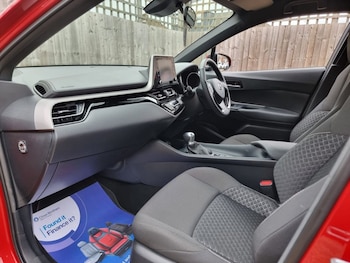 Used Toyota C-HR 2022 for sale - 78943801: Photo