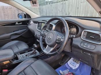 Used Kia Sorento 2017 for sale - 77667593: Photo