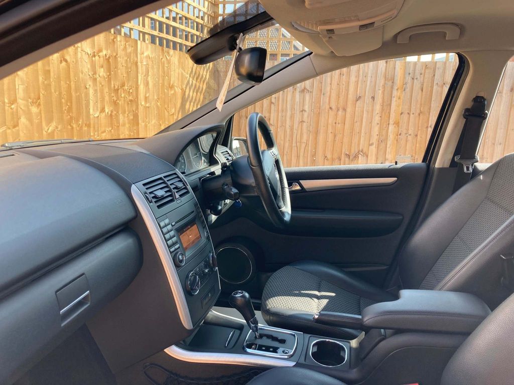 Used Mercedes-Benz A-Class 2012 for sale - 76848453: Photo 32