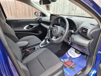 Used Toyota Yaris 2023 for sale - 79358840: Photo