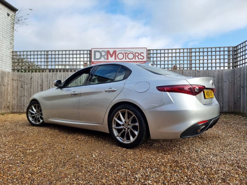 Used Alfa Romeo Giulia 2018 for sale - 77200166: Photo 4