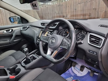 Used Nissan Qashqai 2018 for sale - 76848167: Photo