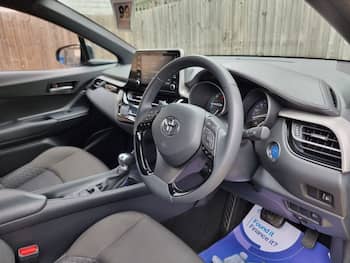 Used Toyota C-HR 2023 for sale - 79708276: Photo