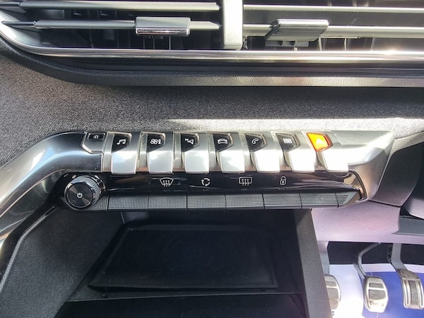 Used Peugeot 3008 2017 for sale - 75242257: Photo 9