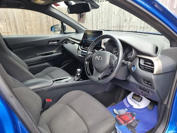 Used Toyota C-HR 2018 for sale - 78974795: Photo