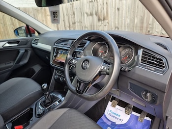 Used Volkswagen Tiguan 2019 for sale - 76245467: Photo