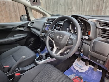 Used Honda Jazz 2020 for sale - 76986073: Photo