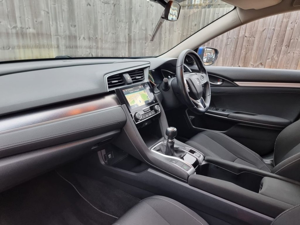 Used Honda Civic 2018 for sale - 77583727: Photo 16