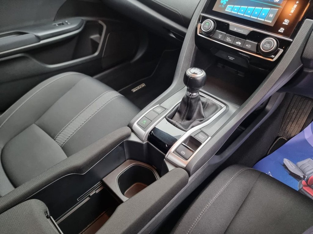 Used Honda Civic 2018 for sale - 77583727: Photo 18