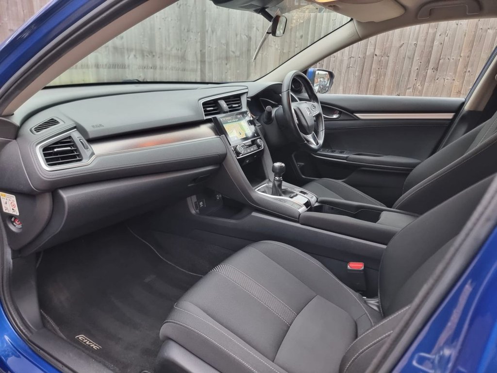 Used Honda Civic 2018 for sale - 77583727: Photo 46