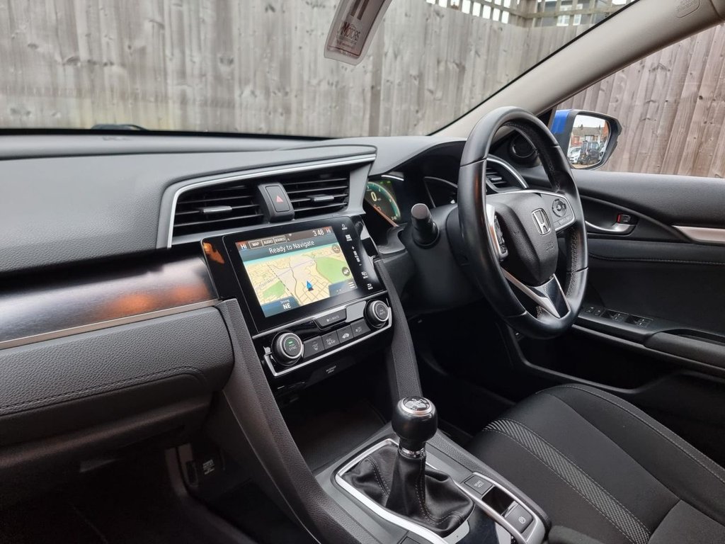 Used Honda Civic 2018 for sale - 77583727: Photo 47