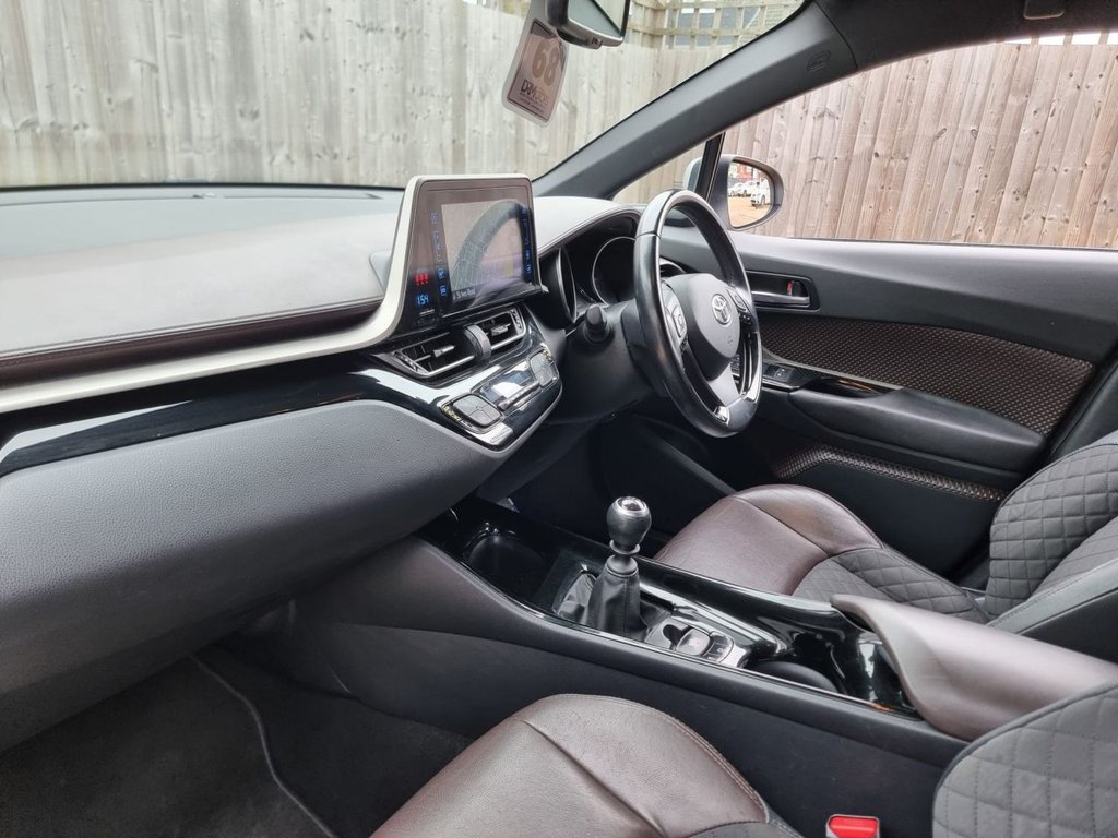 Used Toyota C-HR 2017 for sale - 77631816: Photo 18