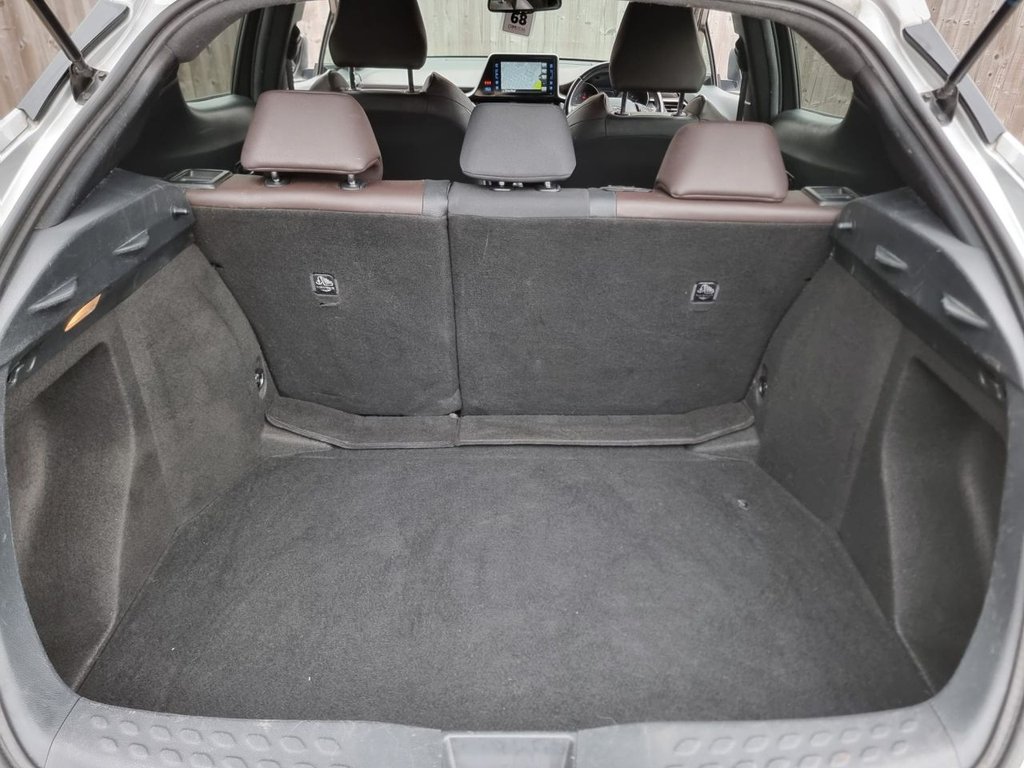 Used Toyota C-HR 2017 for sale - 77631816: Photo 40