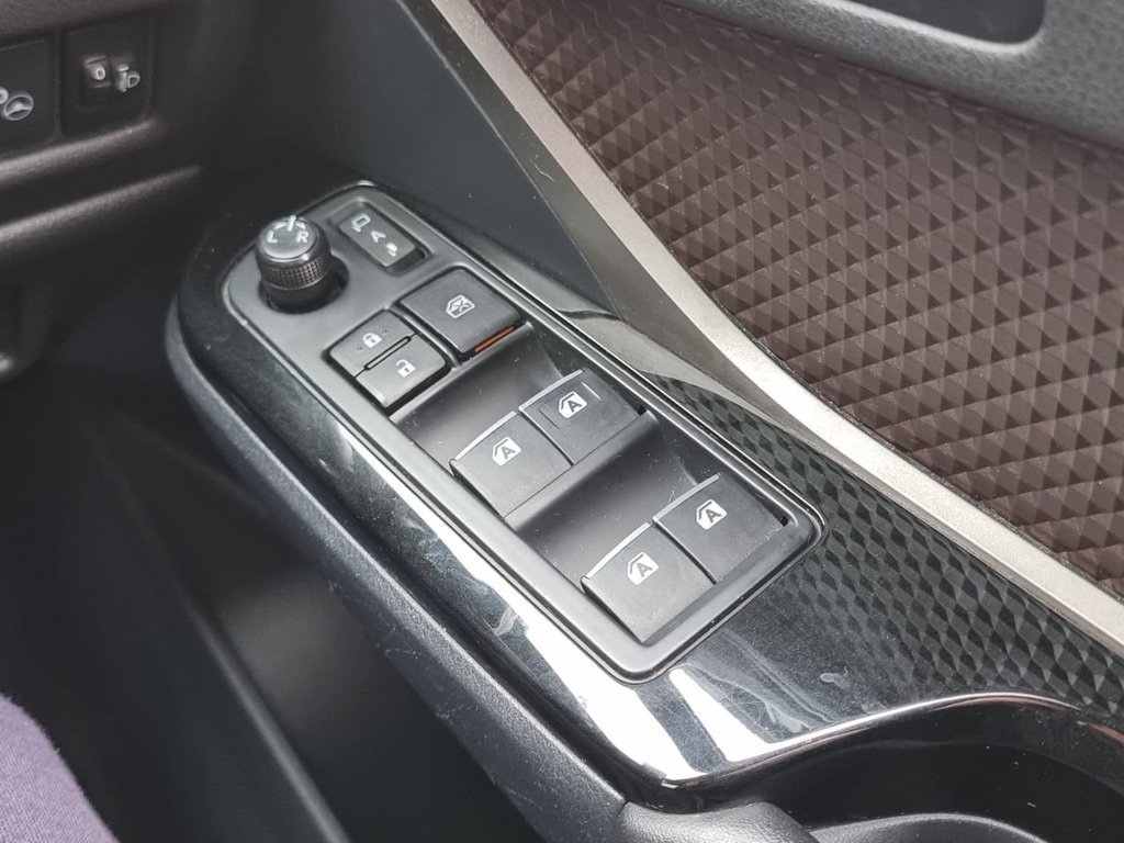 Used Toyota C-HR 2017 for sale - 77631816: Photo 41