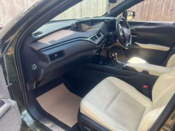 Used Lexus UX 2019 for sale - 75170968: Photo