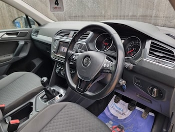 Used Volkswagen Tiguan 2017 for sale - 77880188: Photo