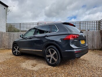 Used Volkswagen Tiguan 2017 for sale - 77880188: Photo