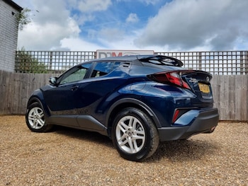 Used Toyota C-HR 2023 for sale - 78612086: Photo