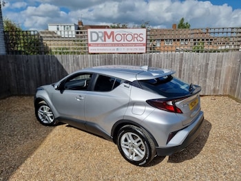 Used Toyota C-HR 2023 for sale - 78315516: Photo