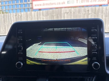 Used Toyota C-HR 2023 for sale - 78200836: Photo