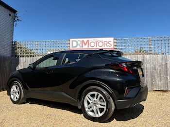 Used Toyota C-HR 2023 for sale - 78200836: Photo