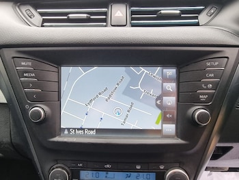 Used Toyota Avensis 2017 for sale - 78002876: Photo