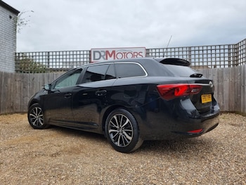 Used Toyota Avensis 2017 for sale - 78002876: Photo