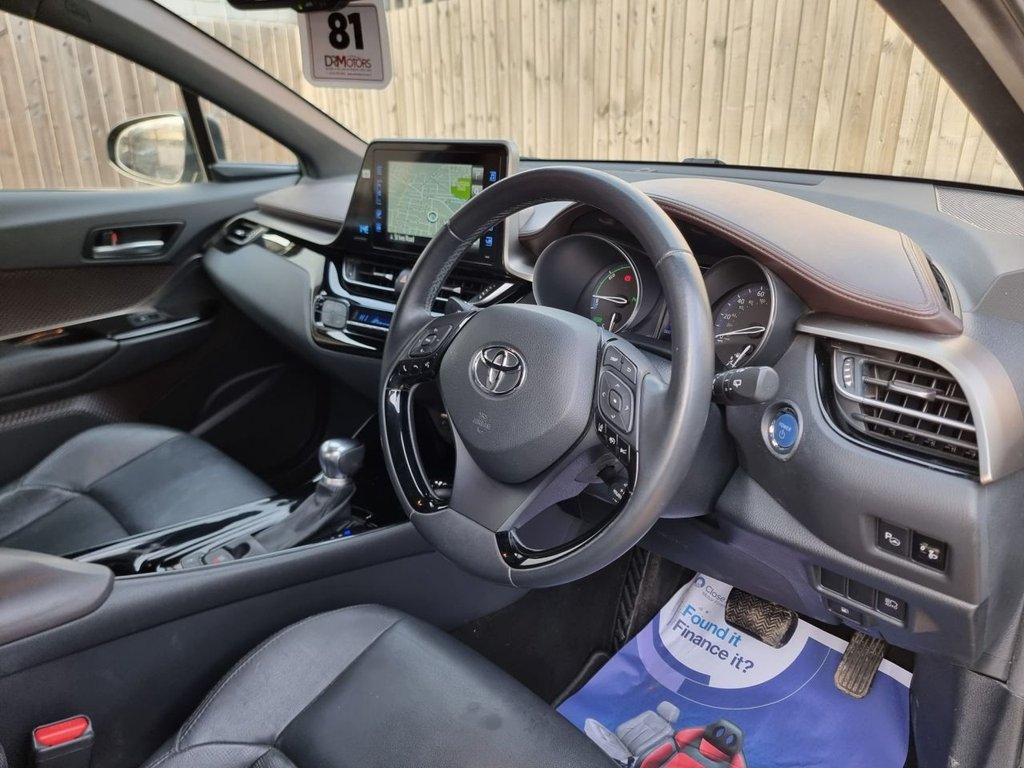 Used Toyota C-HR 2019 for sale - 76962520: Photo 2