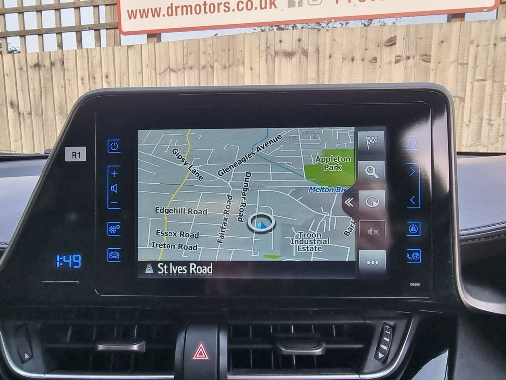 Used Toyota C-HR 2019 for sale - 76962520: Photo 3