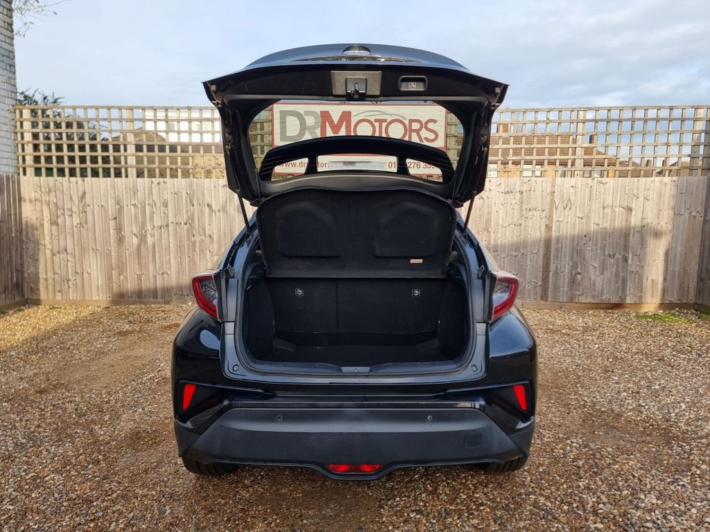 Used Toyota C-HR 2019 for sale - 76962520: Photo 41