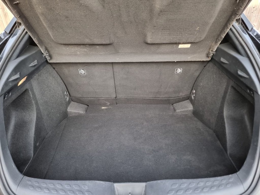 Used Toyota C-HR 2019 for sale - 76962520: Photo 42