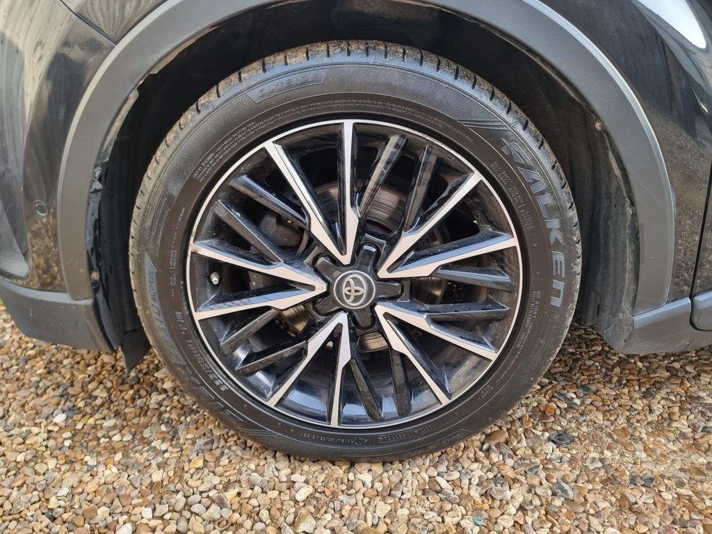 Used Toyota C-HR 2019 for sale - 76962520: Photo 44