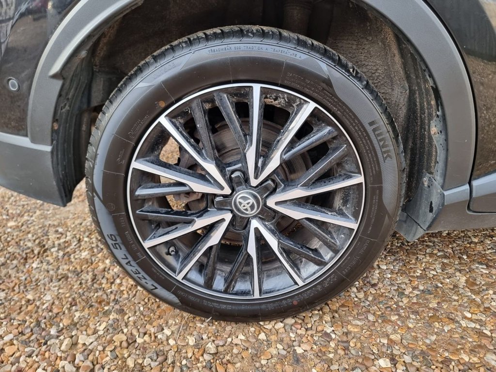 Used Toyota C-HR 2019 for sale - 76962520: Photo 46