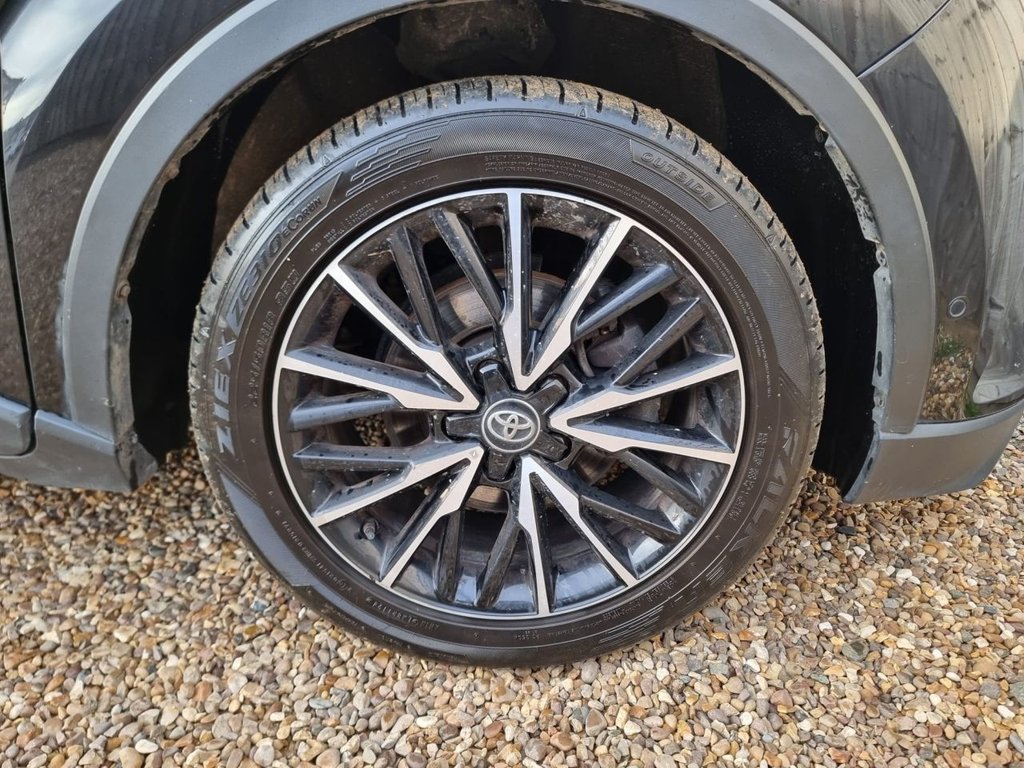 Used Toyota C-HR 2019 for sale - 76962520: Photo 47