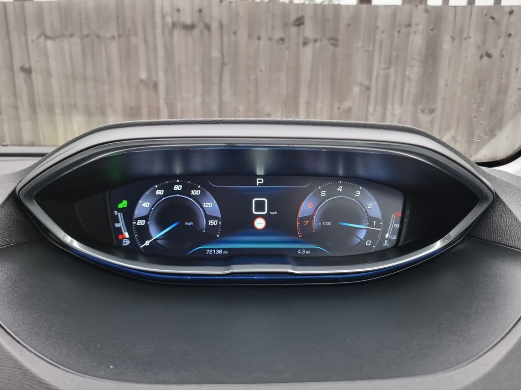 Used Peugeot 3008 2017 for sale - 76210858: Photo 42