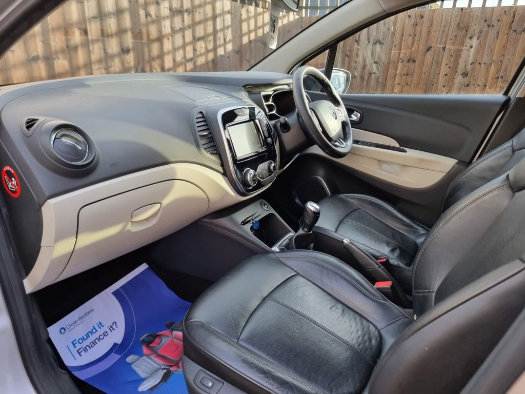 Used Renault Captur 2017 for sale - 76840903: Photo 2