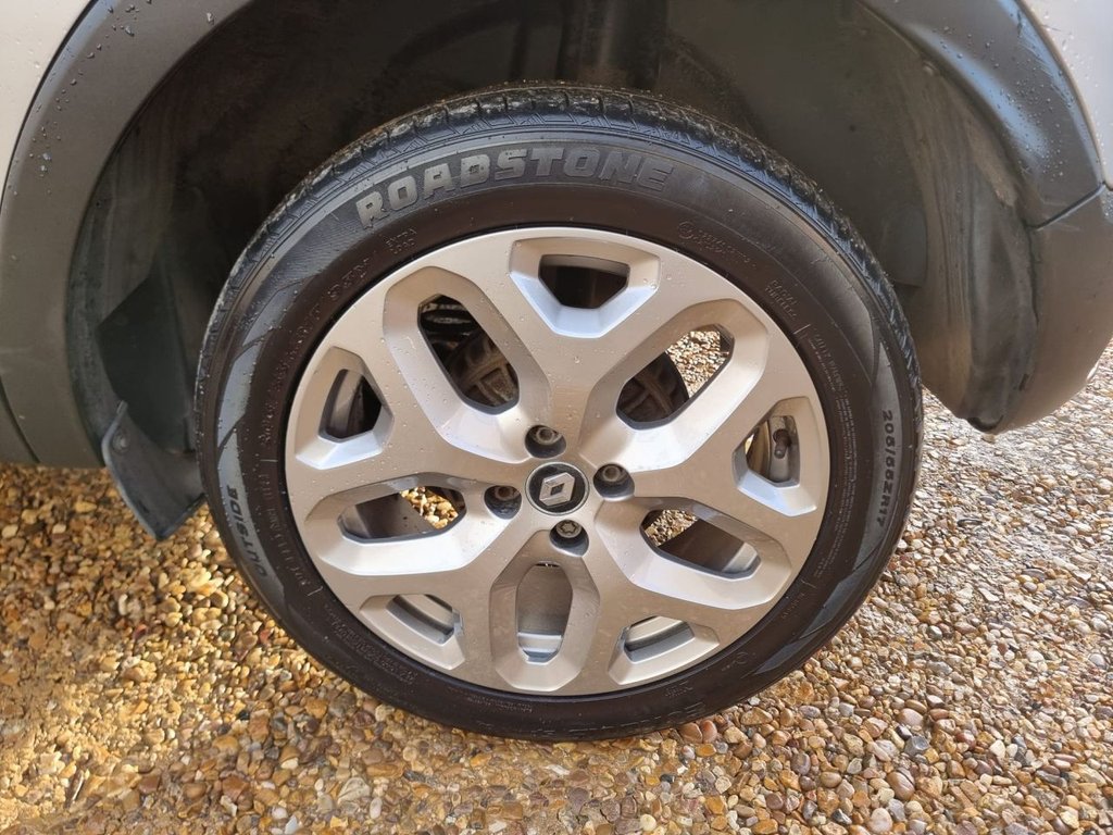 Used Renault Captur 2017 for sale - 76840903: Photo 42