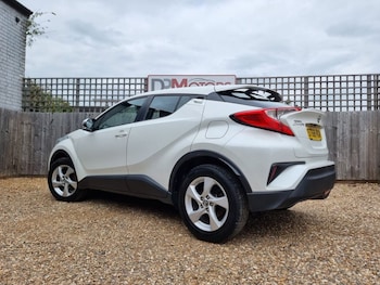 Used Toyota C-HR 2018 for sale - 78349547: Photo