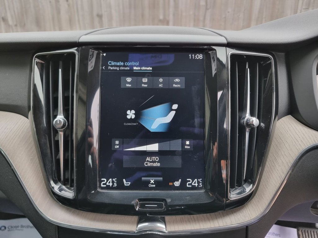 Used Volvo XC60 2017 for sale - 75942966: Photo 35