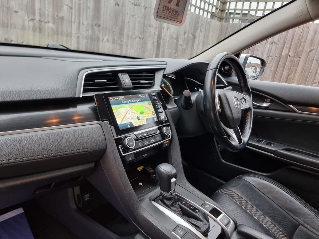 Used Honda Civic 2020 for sale - 76280043: Photo 17