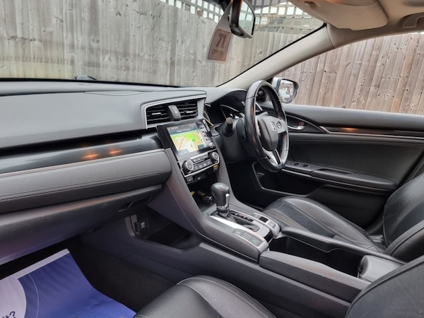 Used Honda Civic 2020 for sale - 76280043: Photo 9