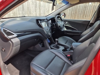 Used Hyundai Santa Fe 2016 for sale - 75487615: Photo