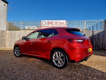 Used Renault Megane 2017 for sale - 76546669: Photo