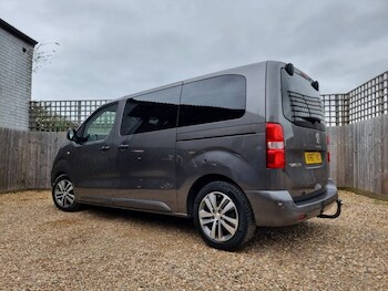 Used Peugeot Traveller 2017 for sale - 77748824: Photo