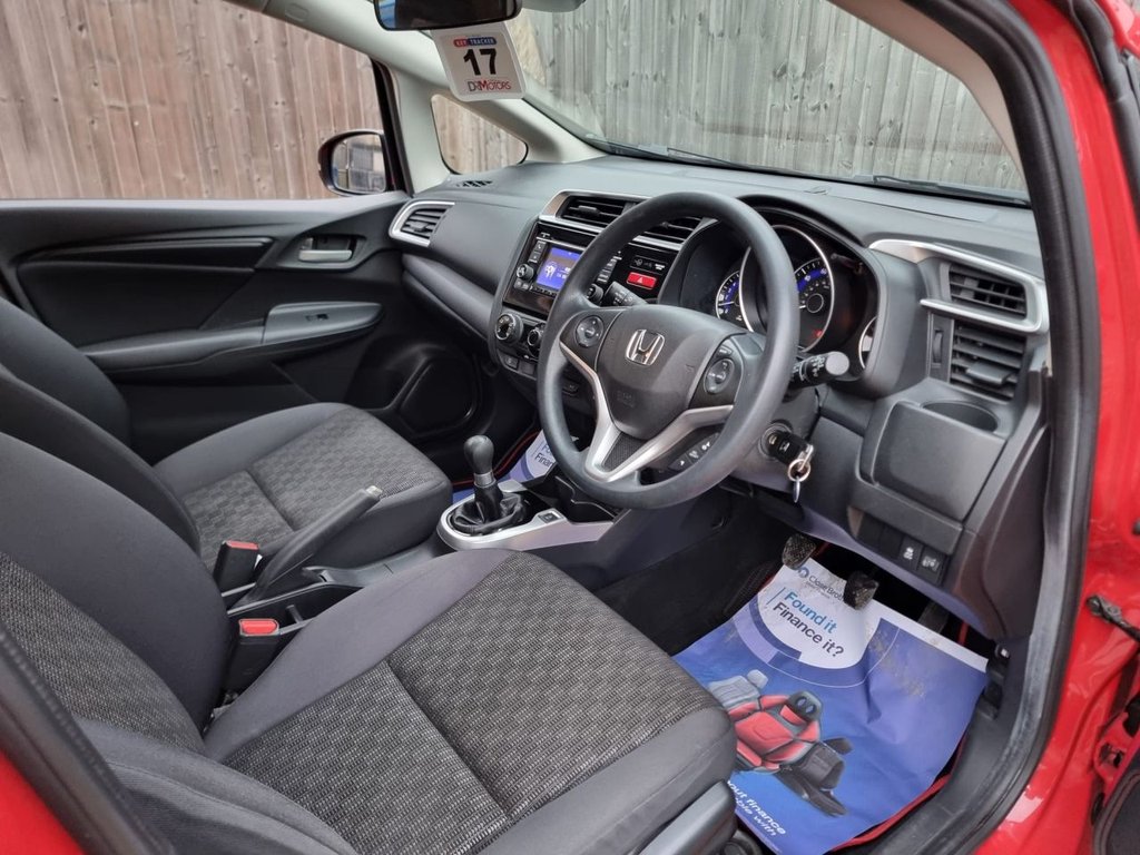 Used Honda Jazz 2015 for sale - 76642446: Photo 2