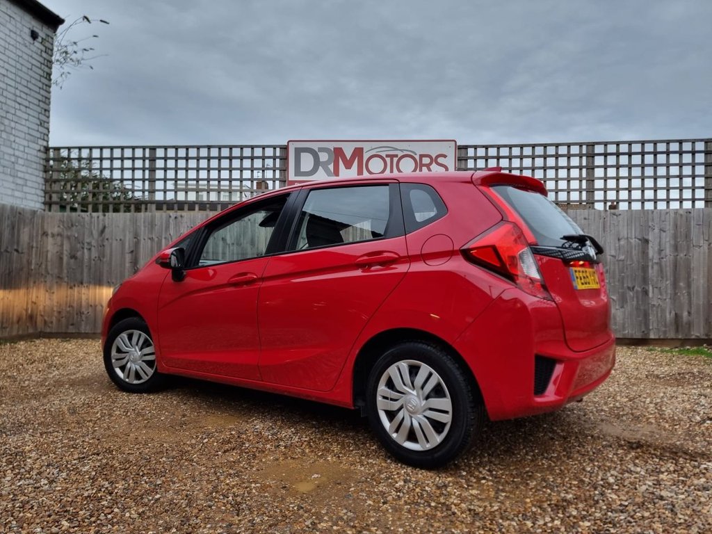 Used Honda Jazz 2015 for sale - 76642446: Photo 4
