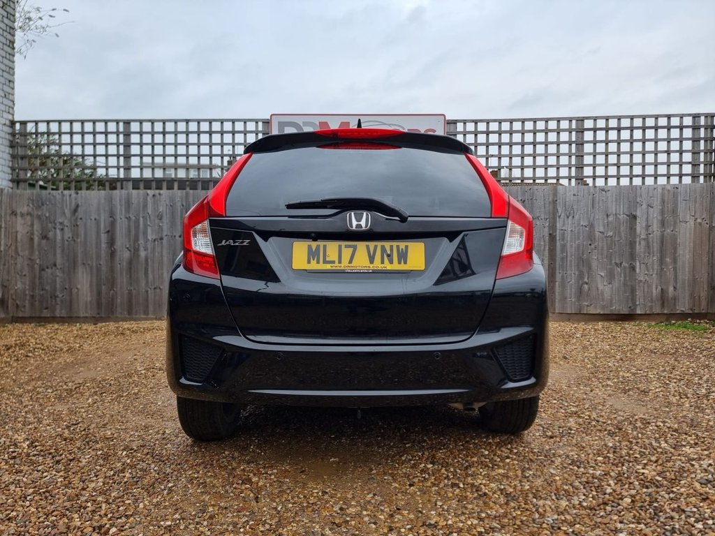 Used Honda Jazz 2017 for sale - 76883672: Photo 25