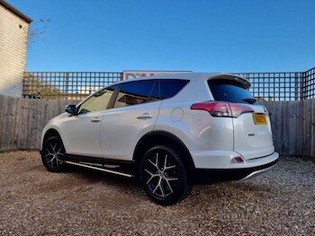 Used Toyota RAV4 2016 for sale - 76495940: Photo