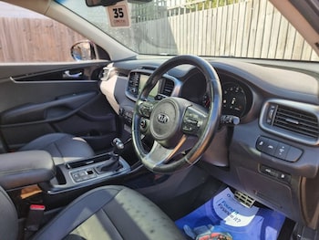 Used Kia Sorento 2016 for sale - 77880359: Photo